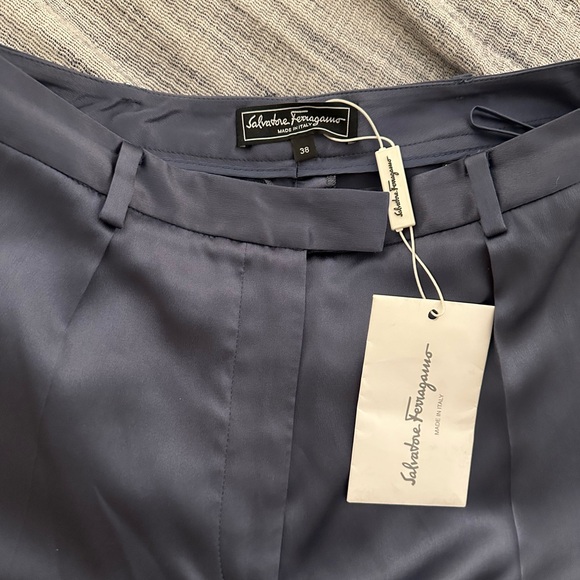 FERRAGAMO - Picture 2 of 6